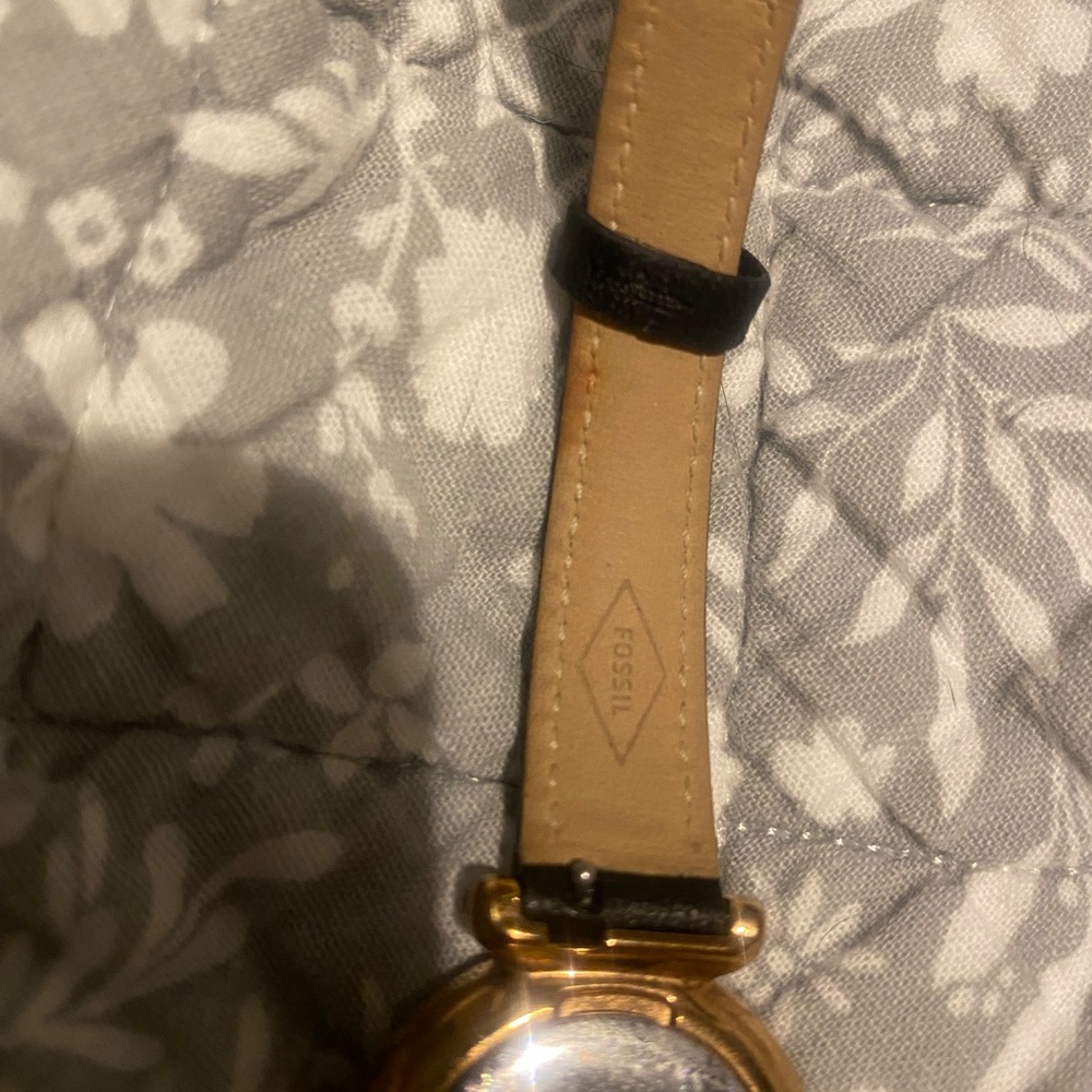 Fossil Watch - Picture 3 of 3